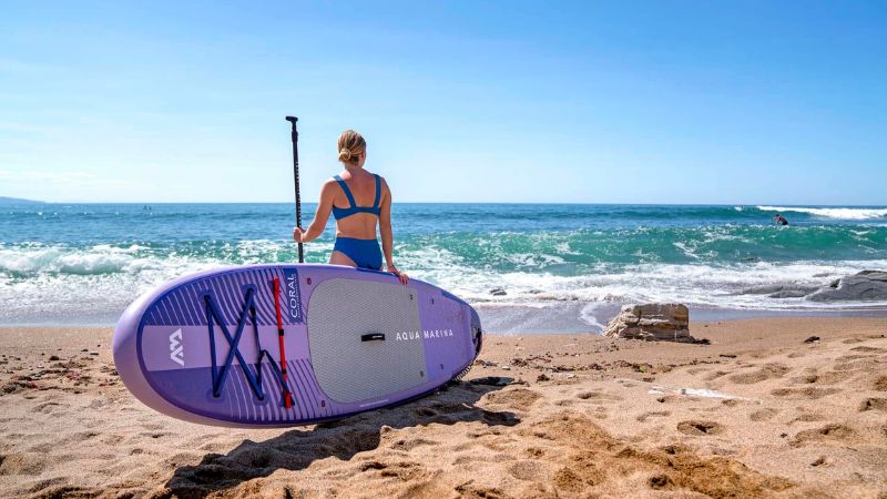paddleboard aqua marina coral slecna na vode